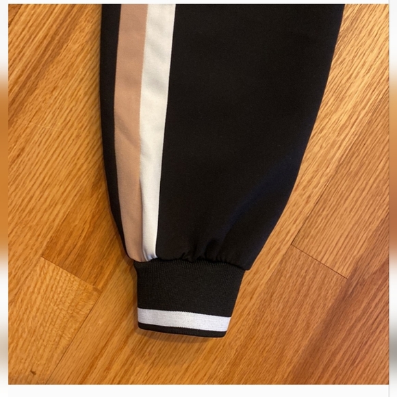 Zara Jogger Pants - Picture 4 of 11